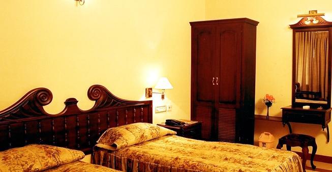 Alleppey Prince Hotel Alappuzha Экстерьер фото